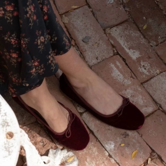 Doen Pillar Mary Jane in Crimson Velvet - Picture 5 of 7